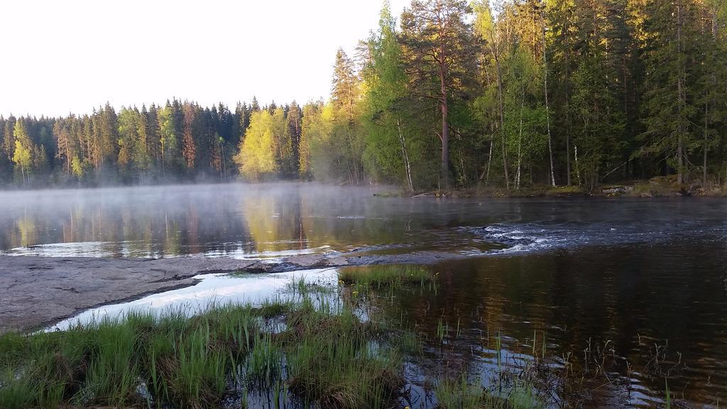Tuhannen Tarinan Talo Kannuskoski Esterno foto