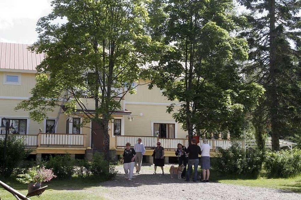 Tuhannen Tarinan Talo Kannuskoski Esterno foto